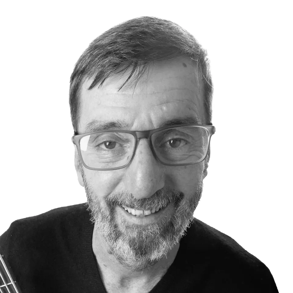 Javier Mulé, bajo